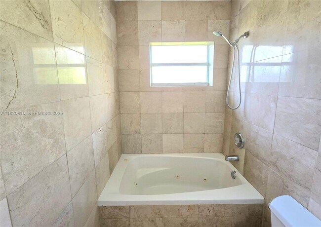 Building Photo - 1152 99th St