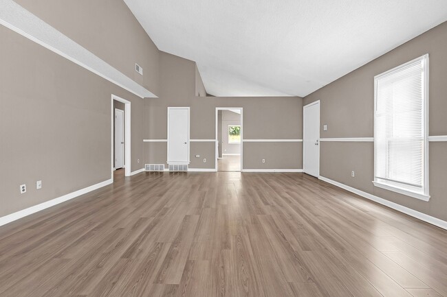 Building Photo - 1816 Rapier Dr