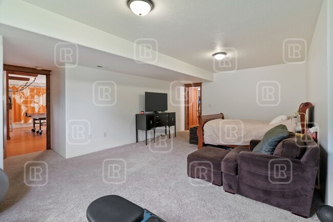 Building Photo - 1402 N Brook Terrace St