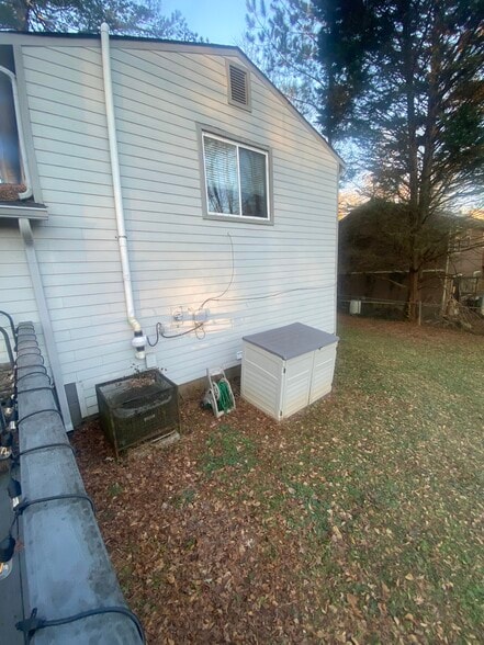 Building Photo - 1468 Meadowlark Dr