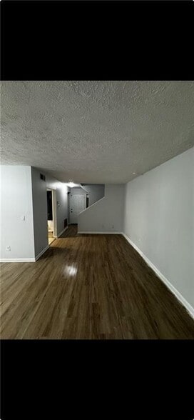 Building Photo - 3451 Cobbs Ferry Dr