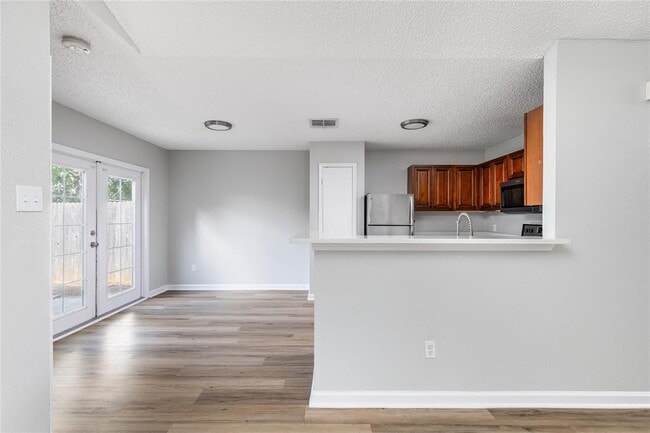 Building Photo - 1803 Heatherglen Ln