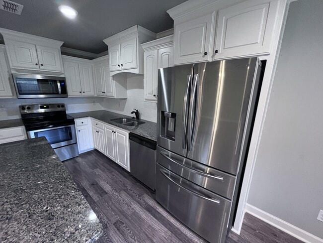 Building Photo - 27 Kasidyann Ct