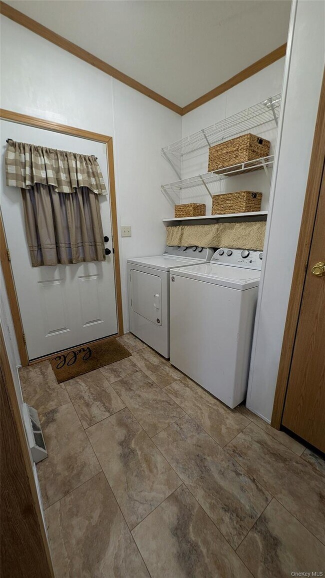 Building Photo - 418 Frozen Ridge Rd