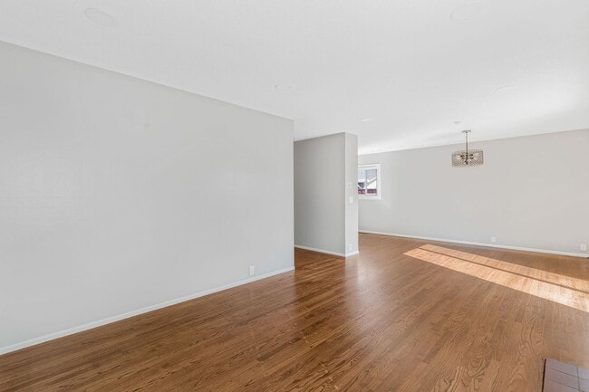 Building Photo - Spacious 4BR/3BA Home in Top-Rated School District!