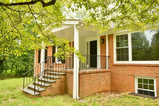 Building Photo - 4419 Dickerson Rd