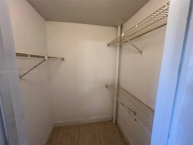 Building Photo - 3410 Pinewalk Dr N