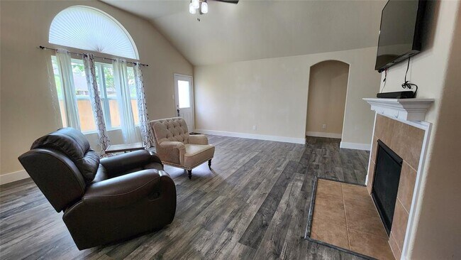Building Photo - 4903 Spring Showers Ct