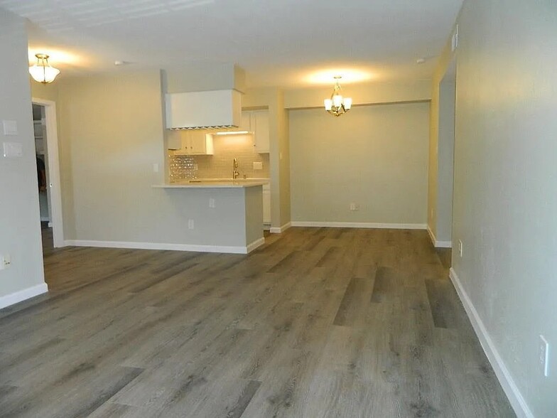 Building Photo - 4159 Steck Ave