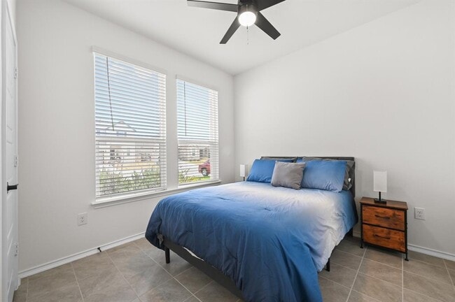 Building Photo - 217 Summit Dr