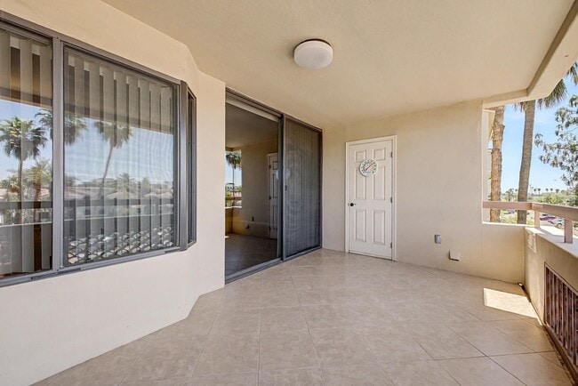 Building Photo - 4200 N Miller Rd