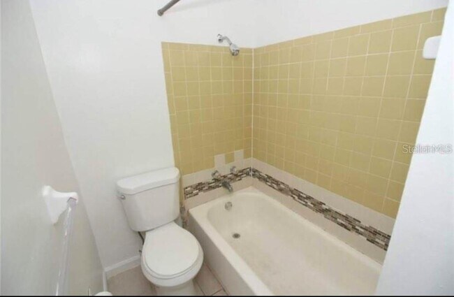Building Photo - 2332 Huntington Green Ct