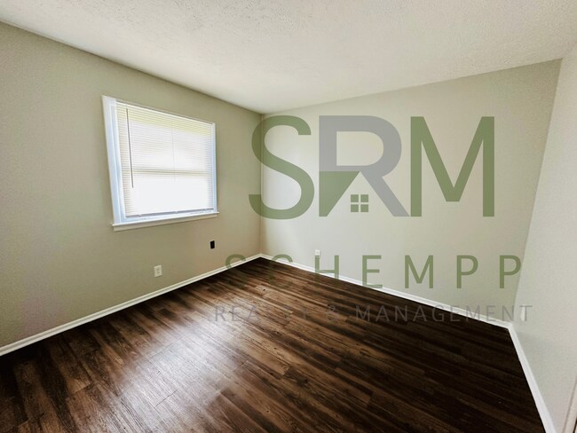 Building Photo - Updated 3BR in Okolona- Section 8 accepted