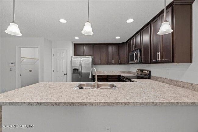 Building Photo - 13949 Gossett St