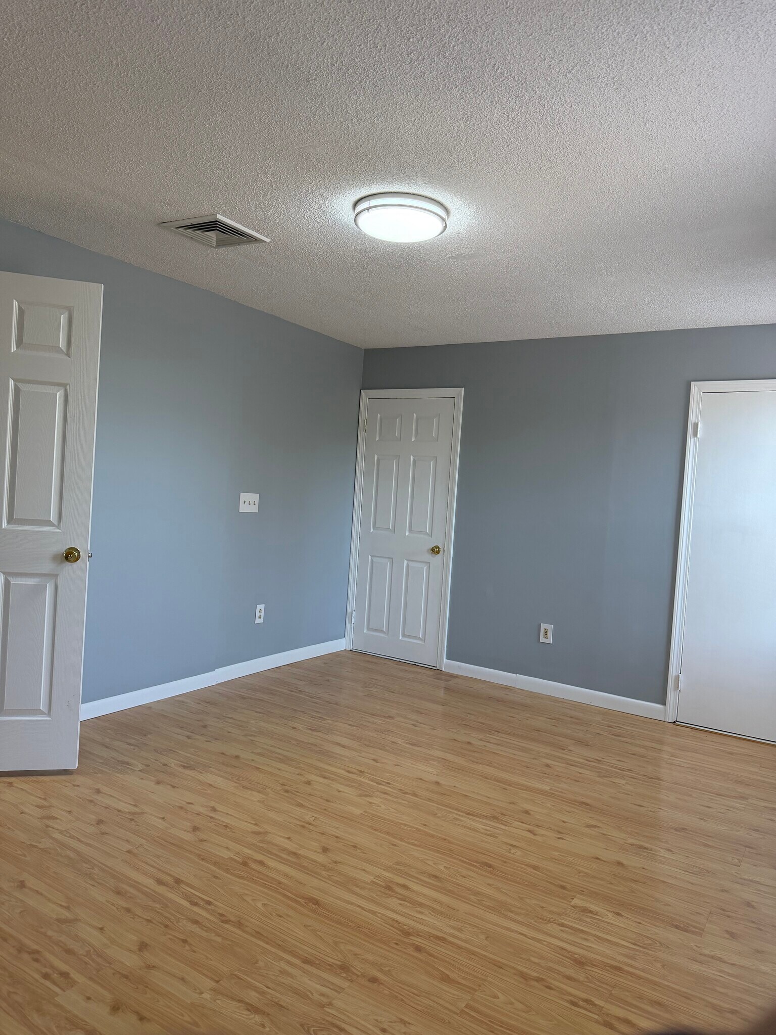 Bedroom 1 - 24 Lake Ave