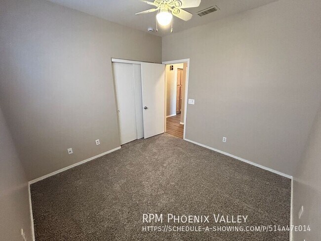 Building Photo - 11191 W Palm Ln