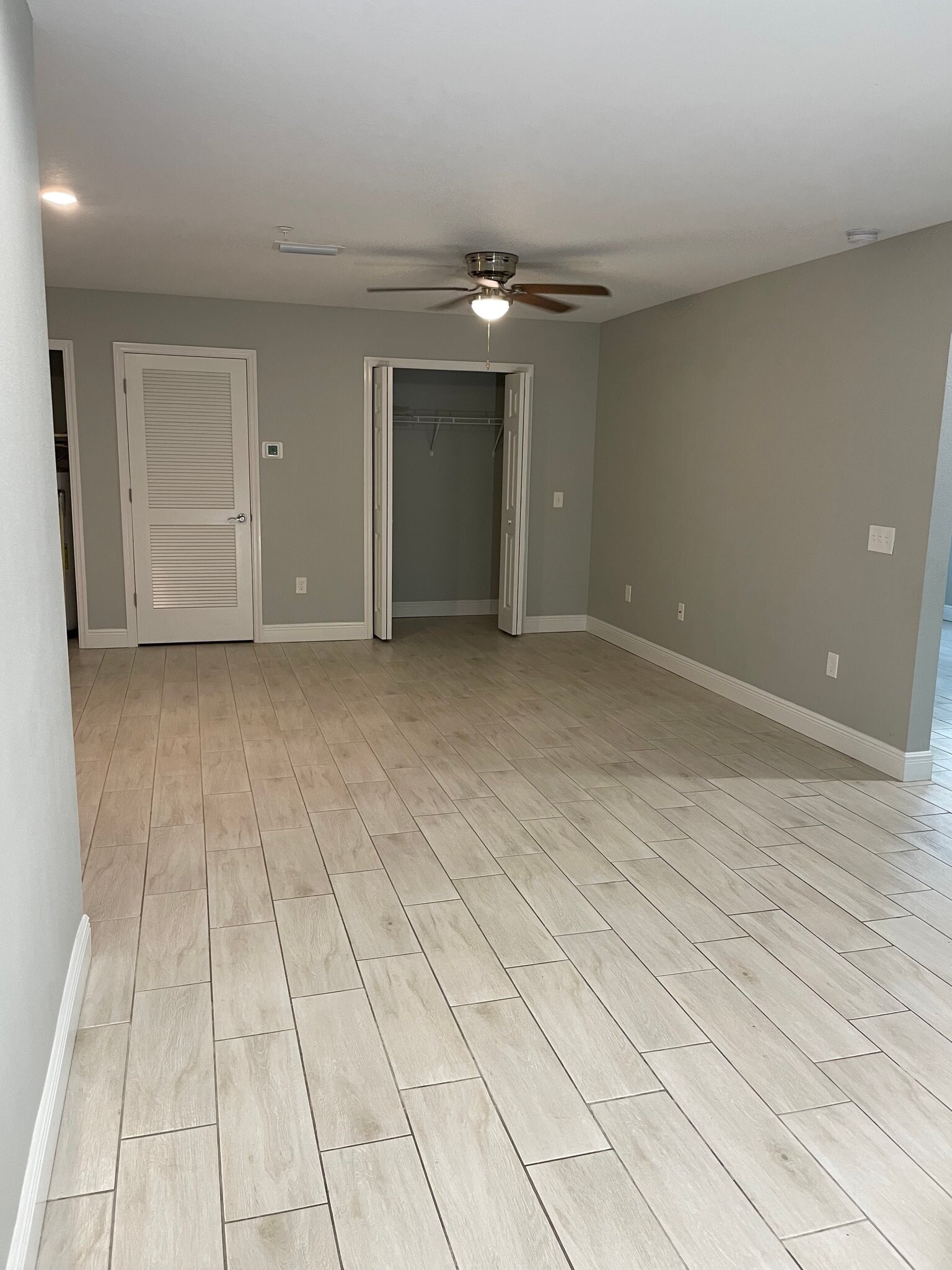 Building Photo - 1801 W Sligh Ave