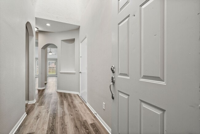 Building Photo - 20418 Cherry Haven Cir