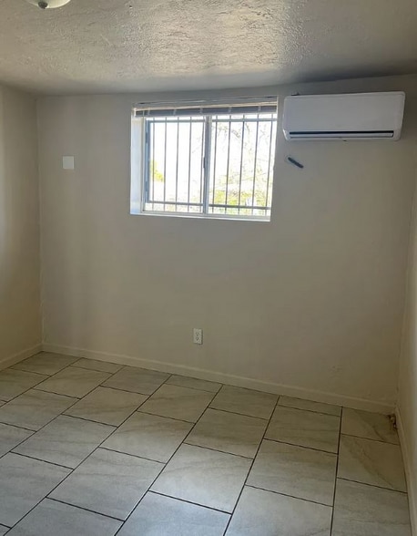 Building Photo - 365 W 33rd St