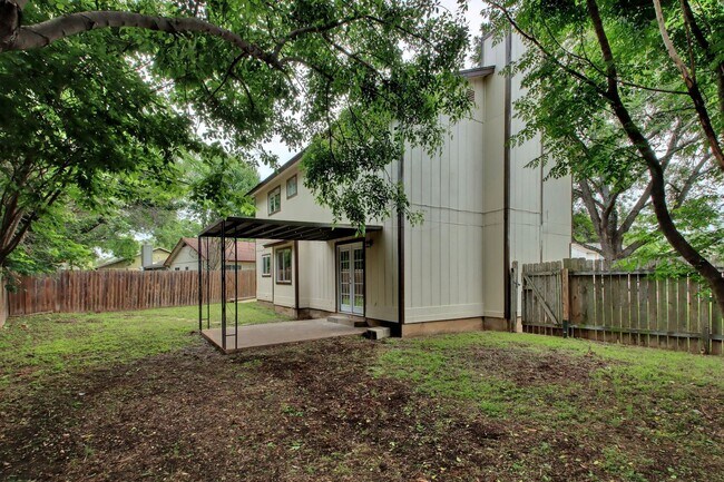 Building Photo - Two stories 3 Bedrooms & 3 Bathrooms Home for Rent in Desirable Anderson Mill NW of Austin
