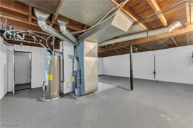 Building Photo - 5255 E 115th St