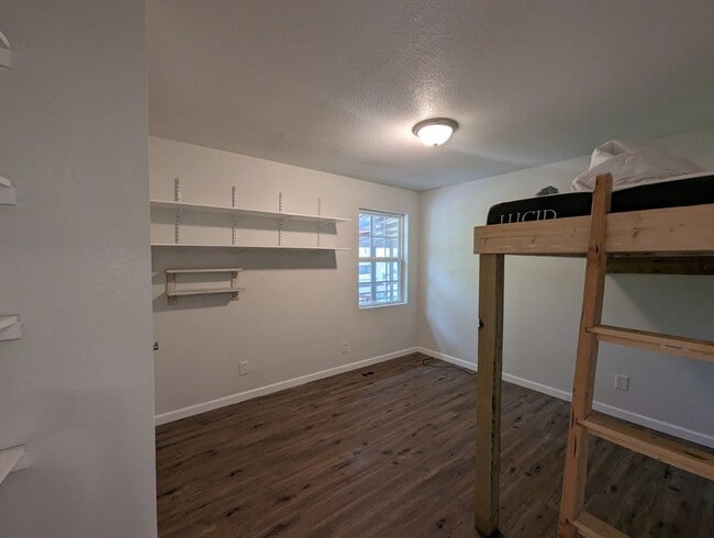 Building Photo - 3 Bedroom/2 Bathroom House in Batesville