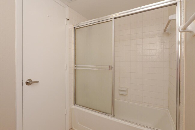 Building Photo - MIDPORT PLACE II BLDG I