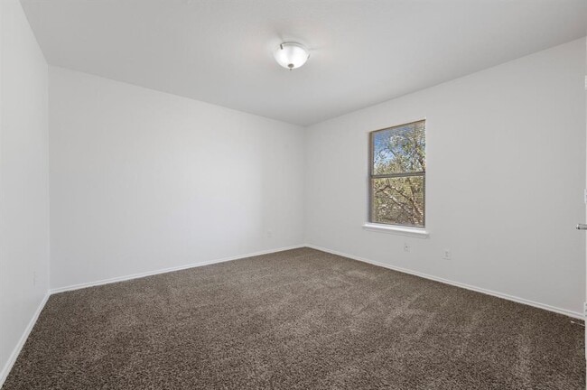 Building Photo - 1635 Bayland St