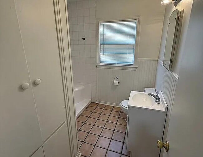 Building Photo - 3603 33rd St