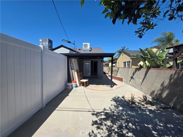 Building Photo - 9523 Stanwin Ave