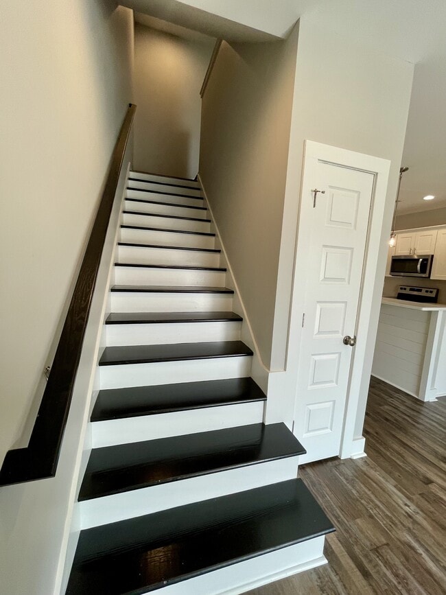 Building Photo - 55 Zentry Pl