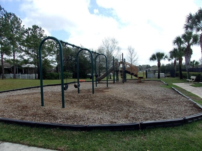 Building Photo - SPRING RIDGE COMMUNITY