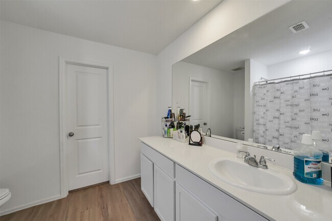 Building Photo - 27110 Breakaway Ln