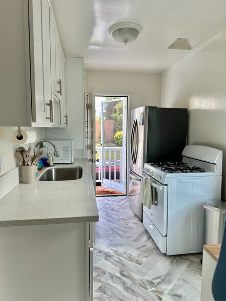 Building Photo - 1406 18th St