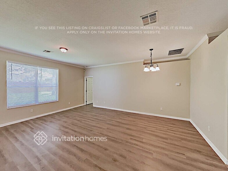 Building Photo - 3713 Fallscrest Cir