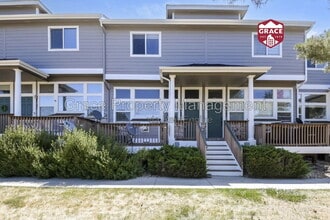 Building Photo - 9727 Cherry Ln