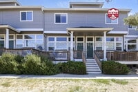 Building Photo - 9727 Cherry Ln