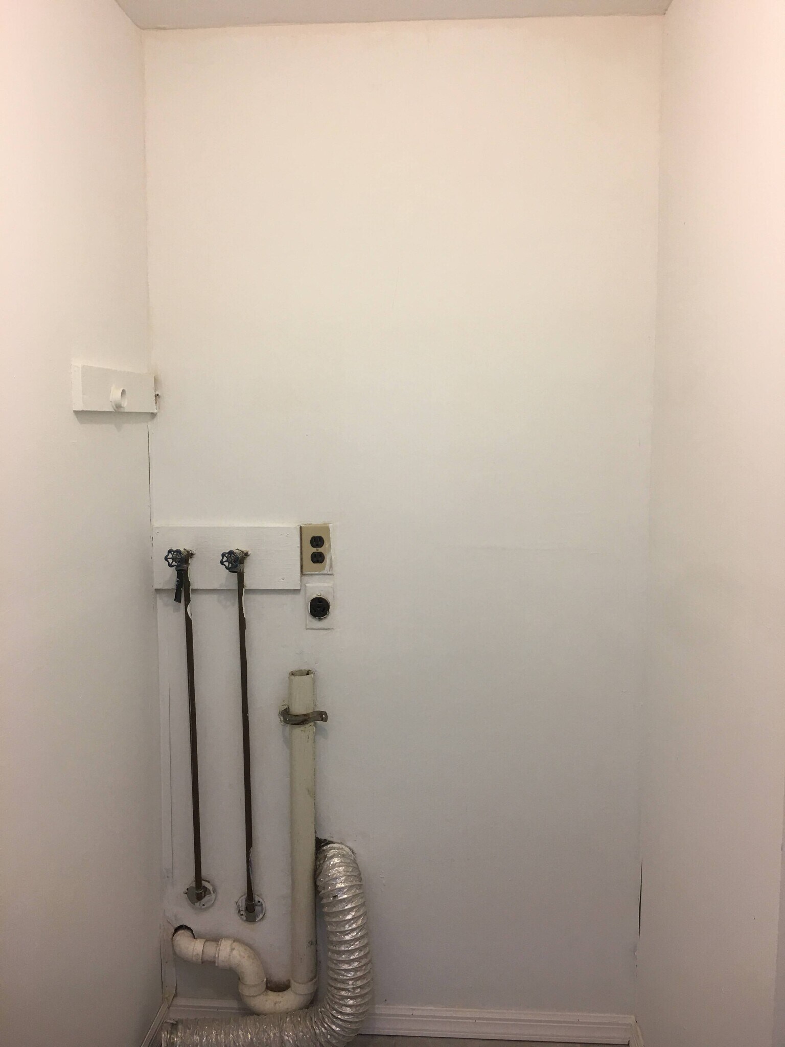 Building Photo - 12 Mill Street