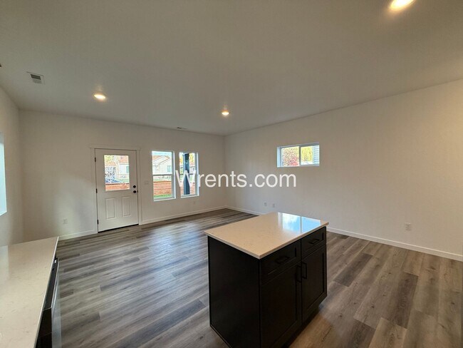 Building Photo - New Construction 3 Bed/2 Bath Duplex with Modern Finishes – Great Location