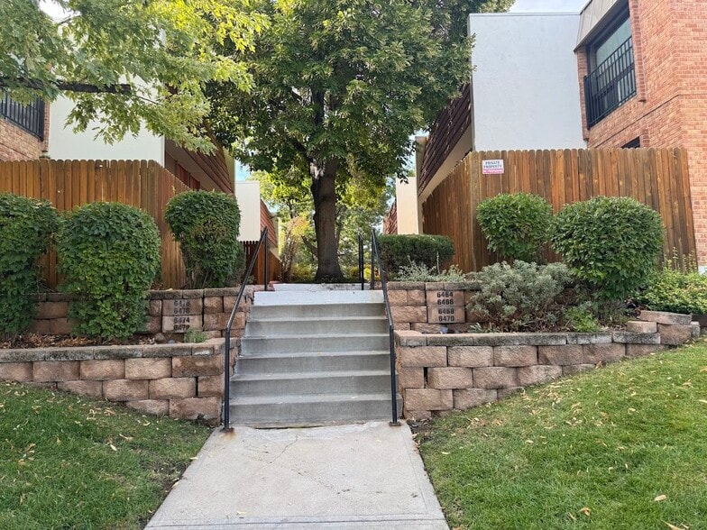 Primary Photo - 6468 E Bates Ave