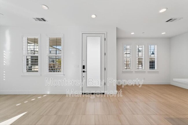 Building Photo - 2798 Telegraph Blvd