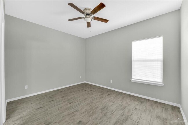 Building Photo - 16 West Dr