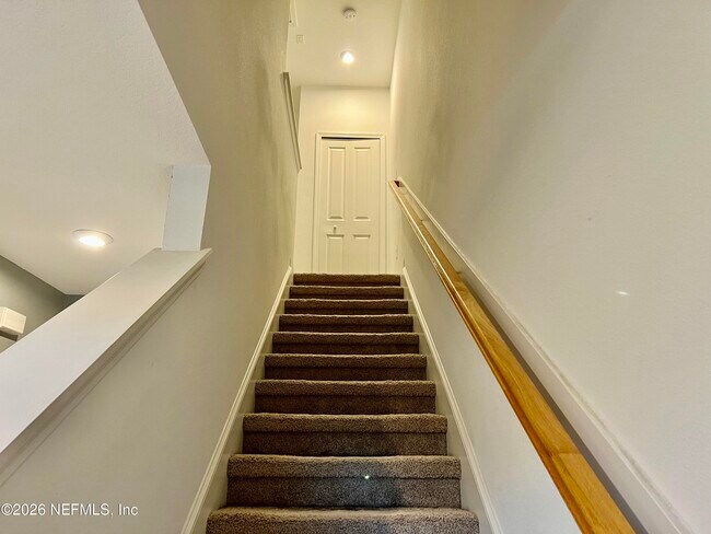 Building Photo - 233 Annies Pl