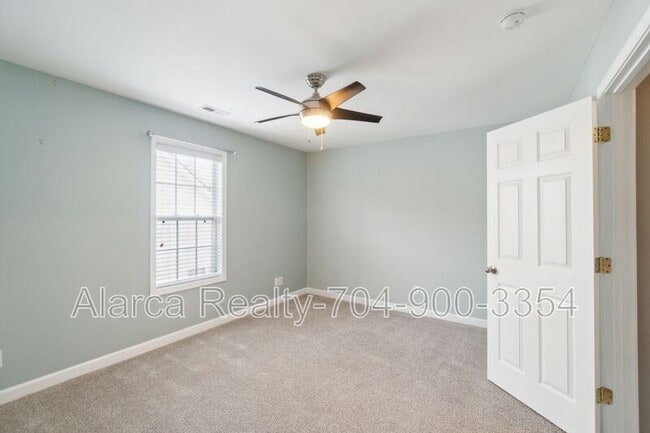 Building Photo - 4218 Amherst Villa Ct
