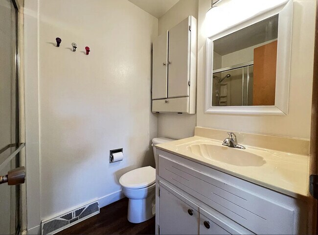 Building Photo - 2916 Johnson Ave NW