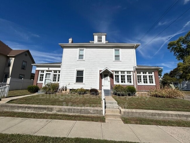 Primary Photo - 434 S Mulberry St