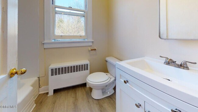 Building Photo - 63 Wellington Ave