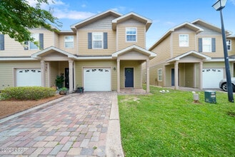 Building Photo - 7207 Quail Hollow Dr
