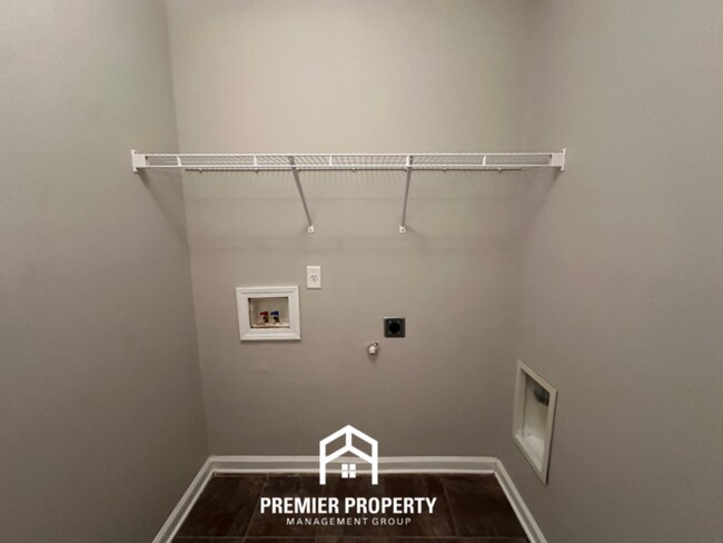 Building Photo - 6166 Jene Ridge Cir