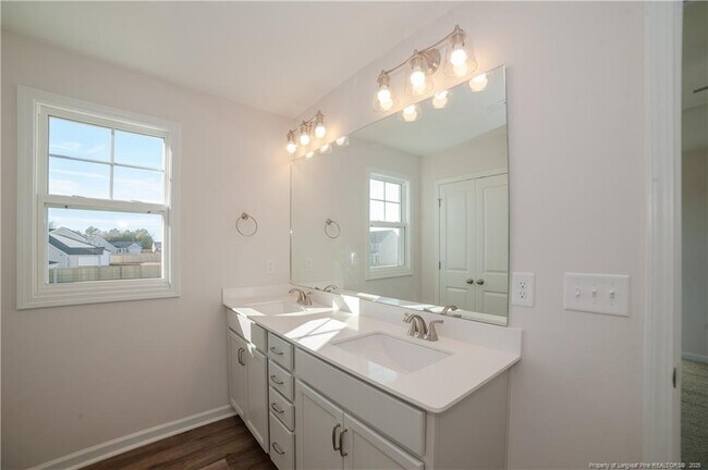 Building Photo - 164 Ziggy Wy